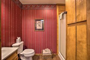 Bagno di Bright Davis Escape with Screened-In Porch!
