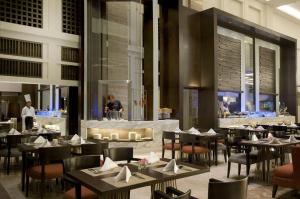 Restaurace v ubytování Hotel Santika Premiere Slipi Jakarta