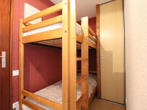 Palanda nebo palandy na pokoji v ubytování Studio 3 Personnes avec Balcon à Val Cenis Le Haut, Proche Pistes et Commerces - FR-1-508-182
