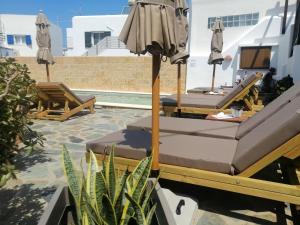 Bazén v ubytování Christina Hotel, Adults Only, Heated Salt Water Pool nebo v jeho okolí