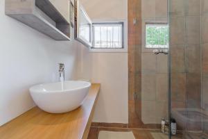 Fotografie z fotogalerie ubytování LiLy's Garden House v destinaci Ágios Rókkos
