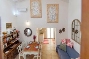 Fotografie z fotogalerie ubytování LiLy's Garden House v destinaci Ágios Rókkos