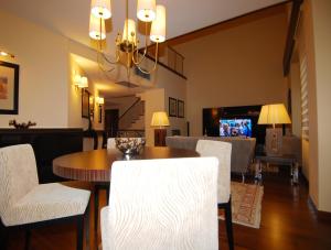 TV a/nebo společenská místnost v ubytování Spa Hotel Colossae Thermal
