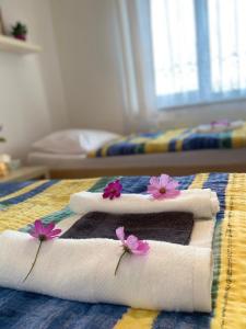 Postel nebo postele na pokoji v ubytování Paradise villa apartment