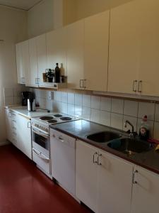 Ett kök eller pentry på Eskilstuna Hostel