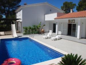 Fotografia z galérie ubytovania Villa acogedora para 10 con piscina privada, cerca de calas, en Las Tres Calas, L'Ametlla de Mar - HISP-217-23 v destinácii L'Ametlla de Mar