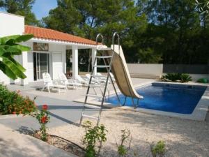 Fotografia z galérie ubytovania Villa acogedora para 10 con piscina privada, cerca de calas, en Las Tres Calas, L'Ametlla de Mar - HISP-217-23 v destinácii L'Ametlla de Mar