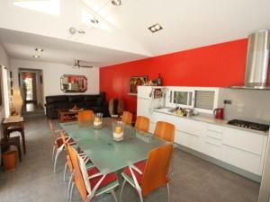 Fotografia z galérie ubytovania Villa acogedora para 10 con piscina privada, cerca de calas, en Las Tres Calas, L'Ametlla de Mar - HISP-217-23 v destinácii L'Ametlla de Mar