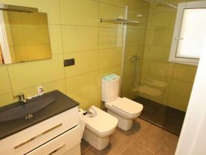 Fotografia z galérie ubytovania Villa acogedora para 10 con piscina privada, cerca de calas, en Las Tres Calas, L'Ametlla de Mar - HISP-217-23 v destinácii L'Ametlla de Mar