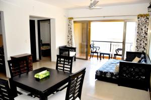 Fotografie z fotogalerie ubytování 2BHK Lake View Apartment v destinaci Lavasa