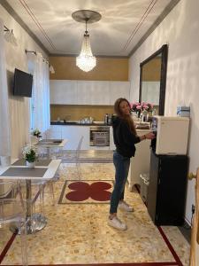 Kuchyň nebo kuchyňský kout v ubytování Palazzo Mari suite & rooms b&b