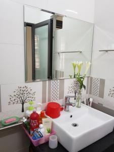 Ένα μπάνιο στο Water puppet nest - private and cozy space for you