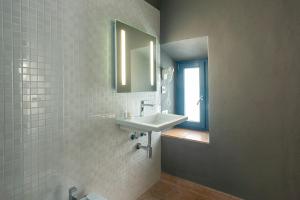 Koupelna v ubytování Hotel Albaicín