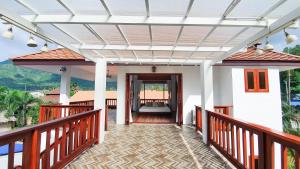 Balkón nebo terasa v ubytování Baan Bhuwann Holiday Apartment