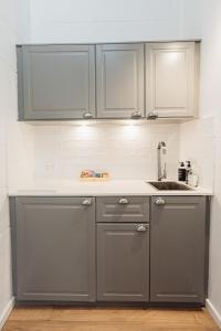 Cucina o angolo cottura di Port O' Call Motel