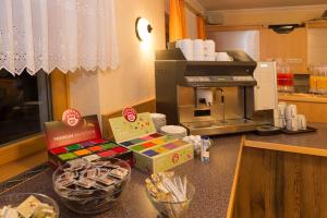 Köök või kööginurk majutusasutuses Eibinghof BED & BREAKFAST & SWIM