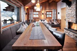 Posezení v ubytování Promi Alm Flachau - Luxus Chalets