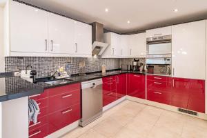 Kuchnia lub aneks kuchenny w obiekcie MA7B-Stunning holiday home top location