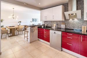 Kuchnia lub aneks kuchenny w obiekcie MA7B-Stunning holiday home top location
