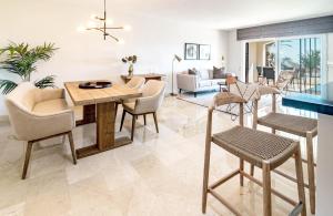 Część wypoczynkowa w obiekcie MA7B-Stunning holiday home top location