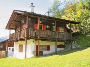 Zdjęcie z galerii obiektu Chalet Chalet Antritt by Interhome w mieście Schmirn