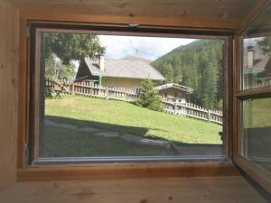 Zdjęcie z galerii obiektu Chalet Chalet Antritt by Interhome w mieście Schmirn