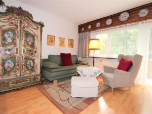 Posezení v ubytování Apartment Am Birkenhain-29 by Interhome