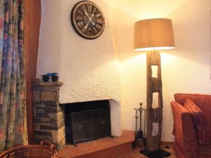 Posezení v ubytování Apartment Le Bouquetin 1 by Interhome