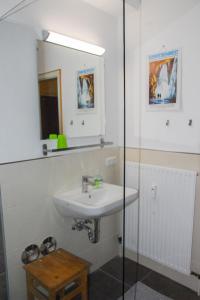 Zdjęcie z galerii obiektu Apartment Martini by Interhome w mieście Bad Gastein