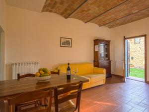 Χώρος καθιστικού στο Apartment Campiglia-3 by Interhome +20 φωτογραφίες