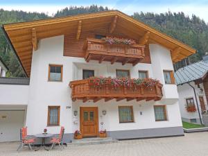 Budynek, w którym mieści się apartament
