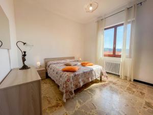 Ένα ή περισσότερα κρεβάτια σε δωμάτιο στο Holiday Home Casa Maria - DOL135 by Interhome