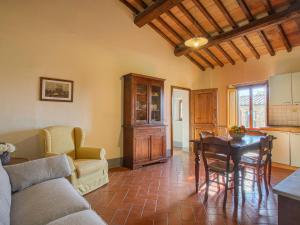 Χώρος καθιστικού στο Apartment Camiglia by Interhome