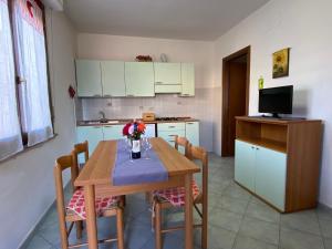 Η κουζίνα ή μικρή κουζίνα στο Apartment Palazzeta III-1 by Interhome