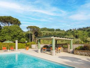 The swimming pool at or close to Holiday Home Costacce by Interhome