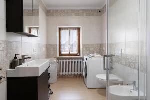 A bathroom at Casa de Lorenzo