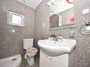 Koupelna v ubytování Apartment Jelena by Interhome
