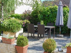 Vonkajšia záhrada v ubytovaní Apartment Hofgasse-3 by Interhome