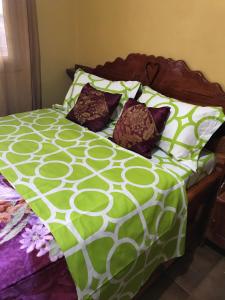 Llit o llits en una habitació de Bel Appartement 2 chambres meublé à Bafoussam
