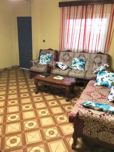 Zona d'estar a Bel Appartement 2 chambres meublé à Bafoussam