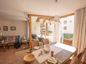 Posezení v ubytování Apartment Chesa Piz Cotschen 3 by Interhome