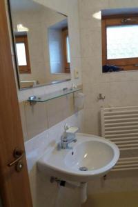 Kúpeľňa v ubytovaní Apartment Rieger 2 by Interhome