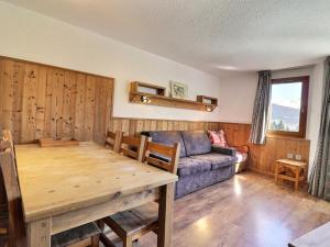Posedenie v ubytovaní Appartement skis aux pieds, 6 pers, 2 pièces cabine, balcon, La Tania - FR-1-182A-7