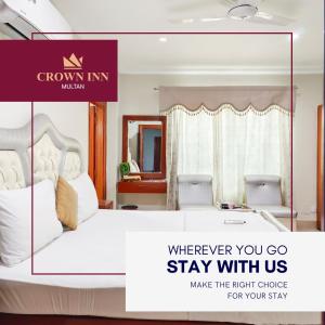 Postel nebo postele na pokoji v ubytování Hotel Crown Inn Multan