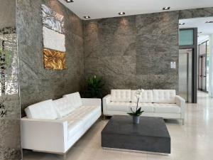 A seating area at Smy Bologna Centrale