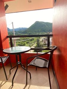 Nespecifikovaný výhled na hory nebo výhled na hory při pohledu z hotelu