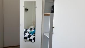 Posteľ alebo postele v izbe v ubytovaní Armenian Huts - Beach Apartments