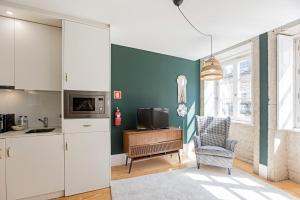 Køkken eller tekøkken på Lóios 66 by LovelyStay