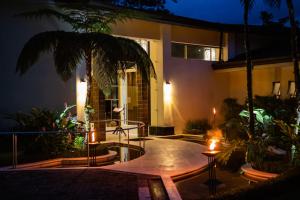 Un patio o zona al aire libre en Hotel Lomas del Volcan