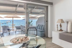 A seating area at Pallas Seaside 2